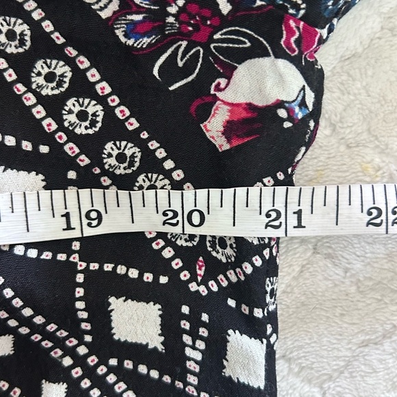 Express Long Sleeve Floral Mini Keyhole Dress Size Medium - Picture 5 of 6